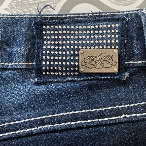 One Lone Authentic Denim. Embellished Jeans. Size 12 , 30” inseam. - Picture 3 of 7
